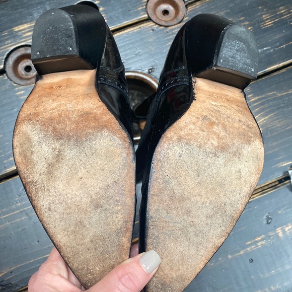 Versace Patent Leather Ankle Boots with Western Flair - A Wardrobe Must-Have! - Picture 12 of 17